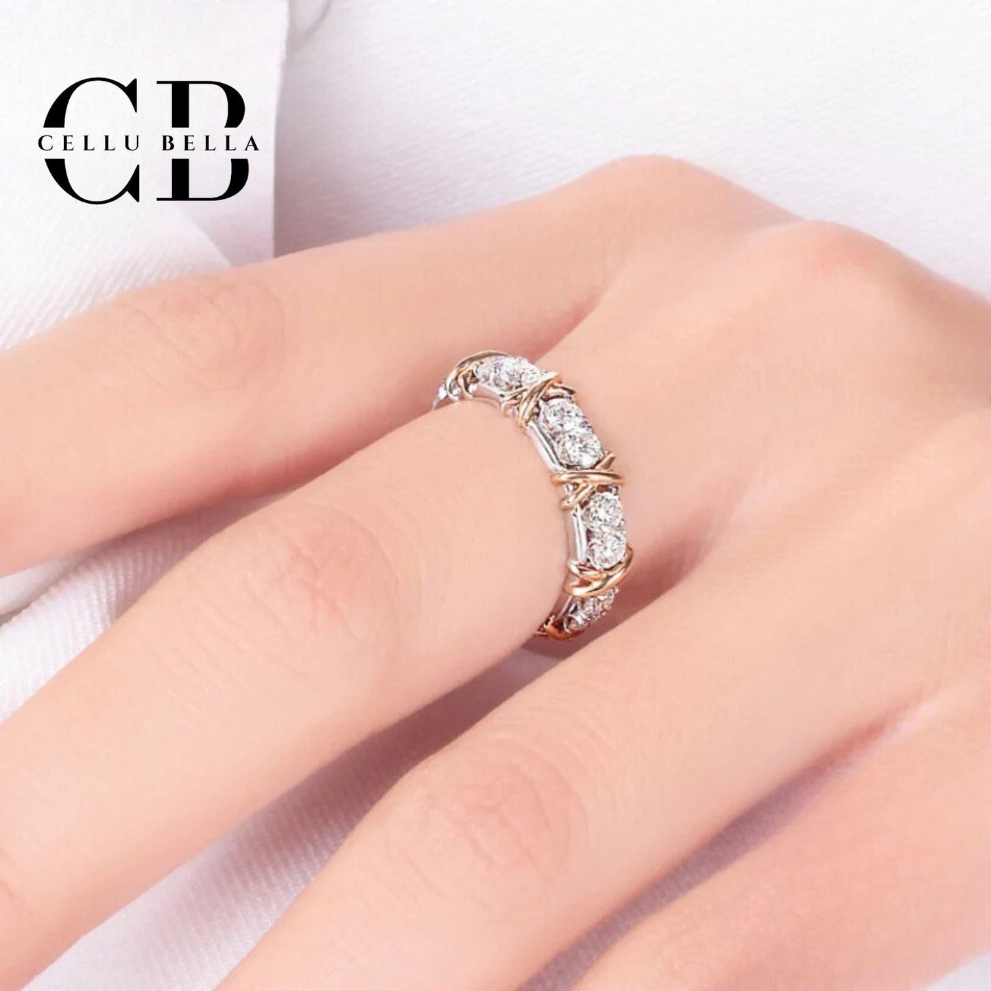 Anillo de declaración elegante – Anillo de plata esterlina 925 con circonitas y detalles dorados