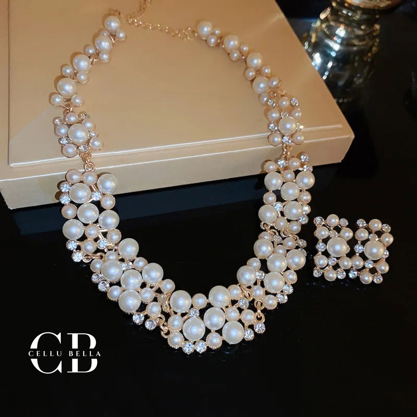 Conjunto de joyas de lujo – Perlas y strass elegantes para ocasiones especiales